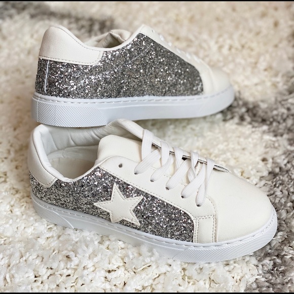 Star Sneakers - Picture 1 of 1